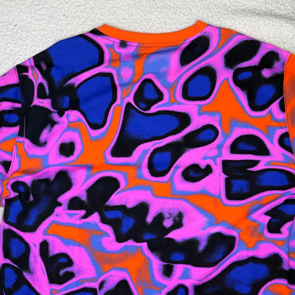 Fabletics Vibrant Abstract Psychedelic T-Shirt: S… - image 4